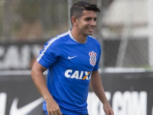 Guilherme segue sem treinar e Cristóvão testa opção para o Sport