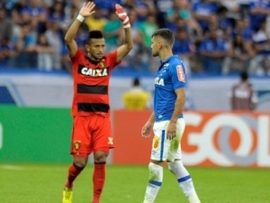 Sport derrota Cruzeiro no Mineirão e deixa Paulo Bento na corda bamba