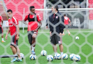 Internacional faz treino fechado e faz mistério antes de enfrentar a Chapecoense