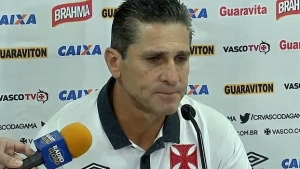 Jorginho chora após queda do Vasco