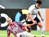 SP consegue 1º empate na Arena, e Corinthians se afasta da liderança