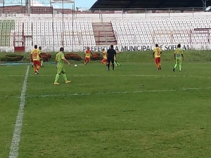 Com goleada, jogos de ida das oitavas de final são realizados pela 8ª Copa Amigos da Bola de Futebol