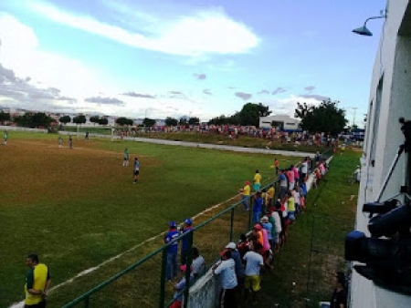 TROFÉU RESTAURANTE E PEIXARIA O BARRIGUDO: Definida semifinal da 7ª Copa Amigos da Bola de Futebol